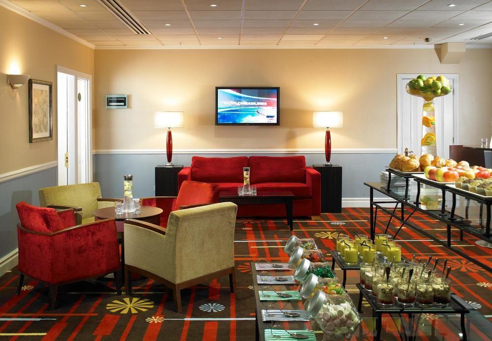 Delta Hotels By Marriott Huntingdon Exterior foto
