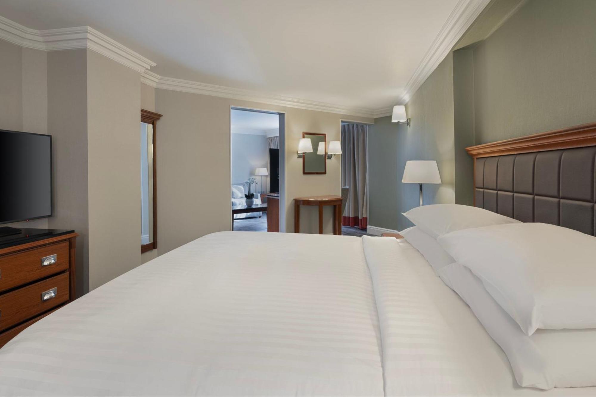 Delta Hotels By Marriott Huntingdon Exterior foto